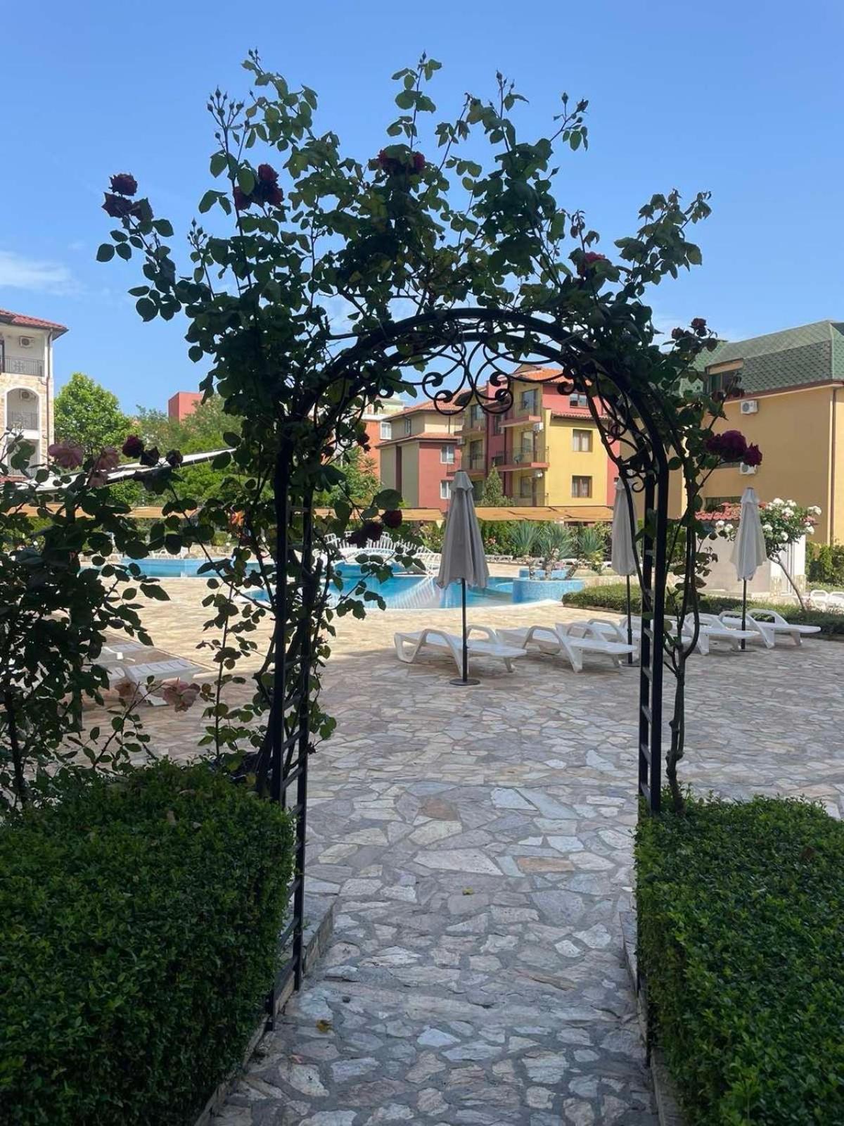 Private Apartments In Apolon Ράβντα Εξωτερικό φωτογραφία